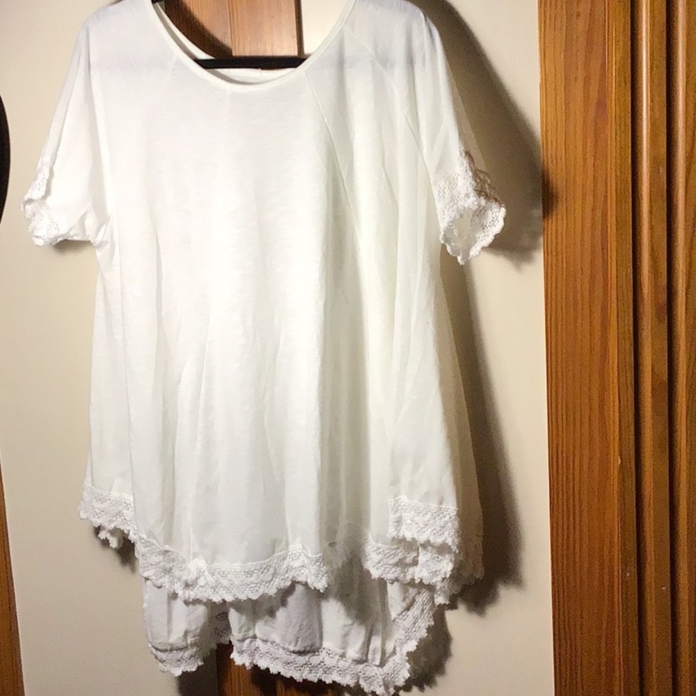 White high/low Top Sz Lg/Xl